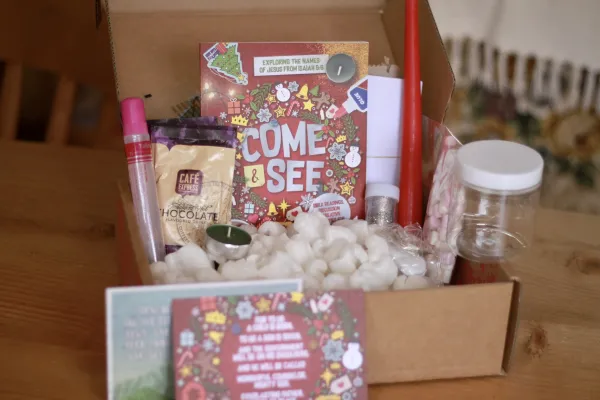 Come & See Family Advent Devotional Box